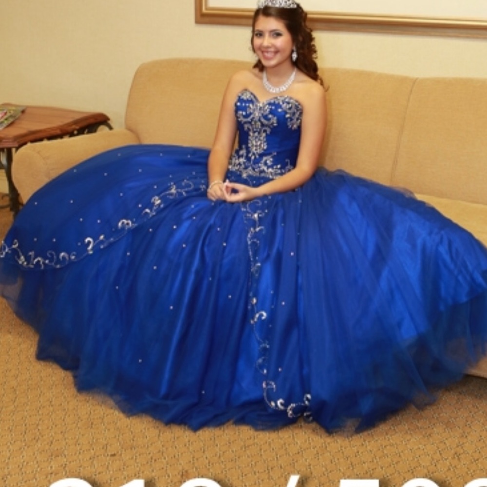 Quinceañera royal blue dress